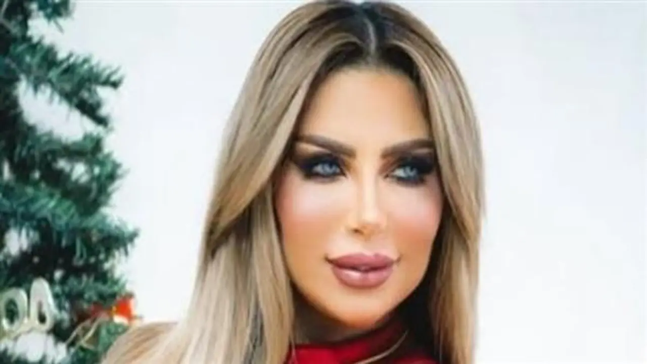 انطلاق محاكمة سارة خليفة بتهمة حيازة هاتف محمول داخل مقر الحجز